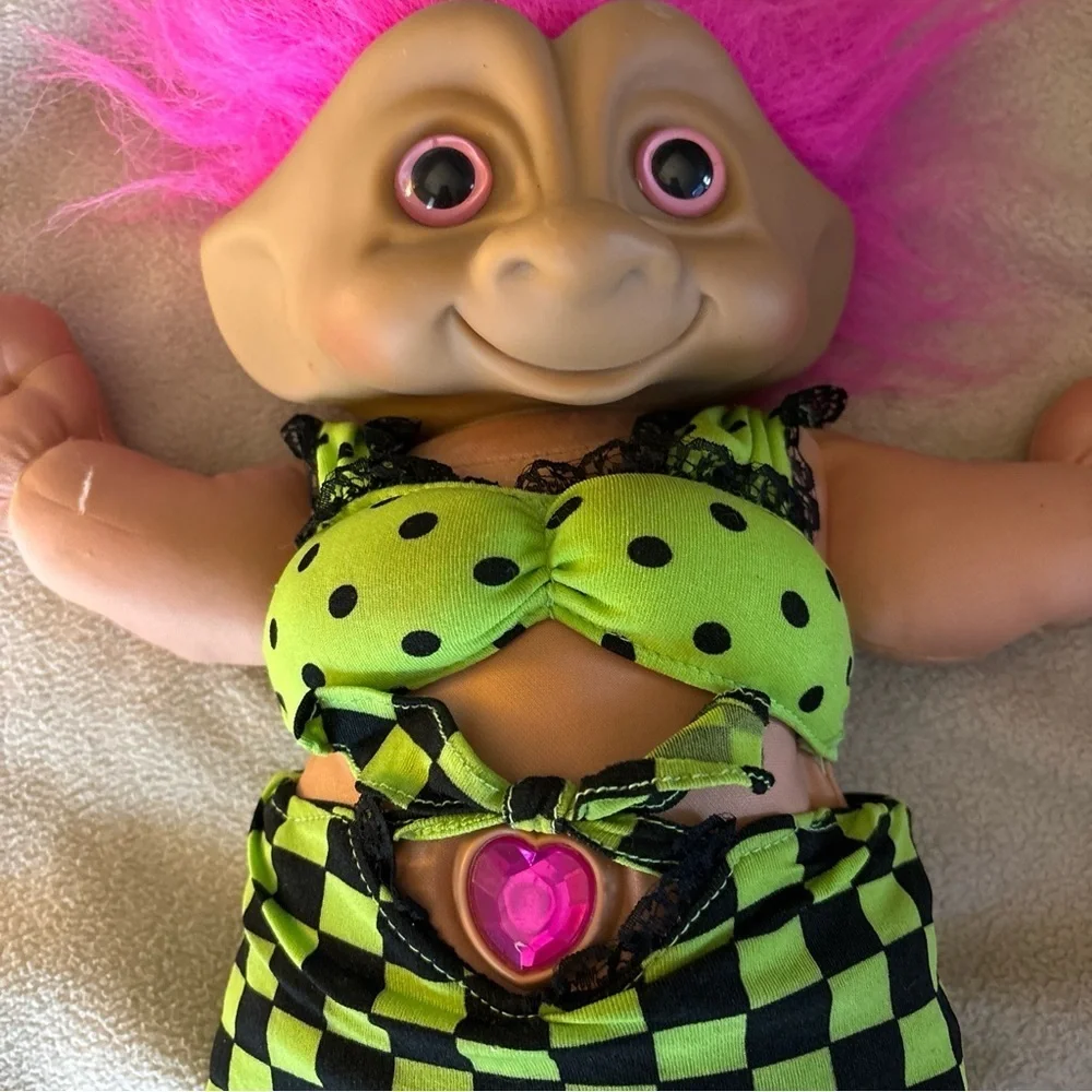 VINTAGE 1991 Treasure Troll
